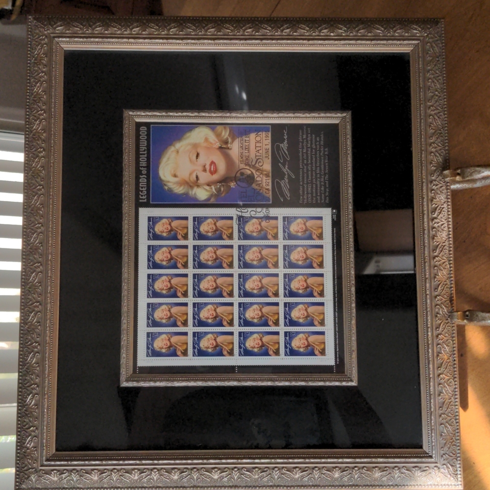 First day issue Marilyn Monroe Stamp sheet with Stamp of Some Like it Hot